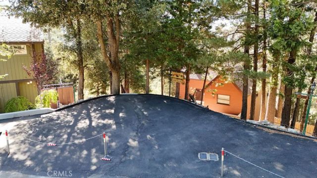 25086 Valle, Crestline, CA 92325