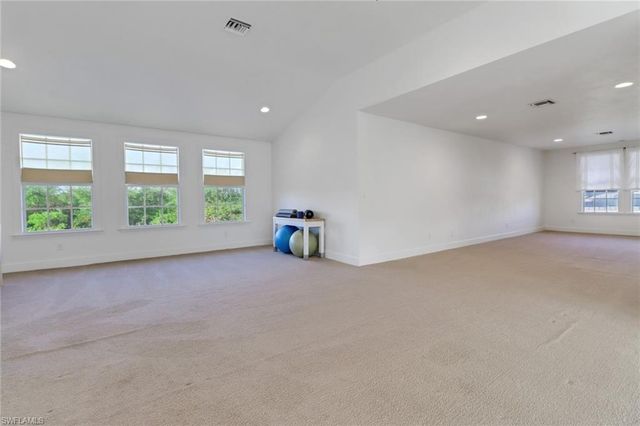 65 Mahogany DR, Naples, FL 34108