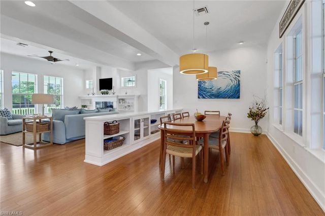 65 Mahogany DR, Naples, FL 34108