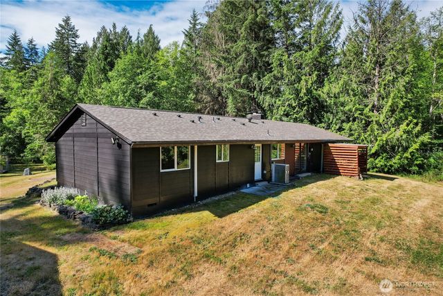 2958 NW Four Wheel Drive, Seabeck, WA 98380