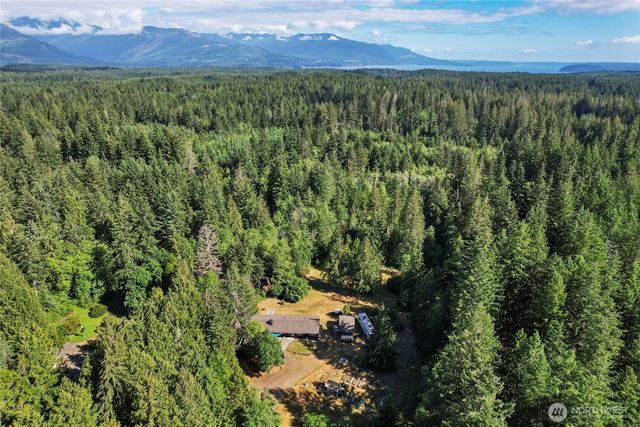 2958 NW Four Wheel Drive, Seabeck, WA 98380