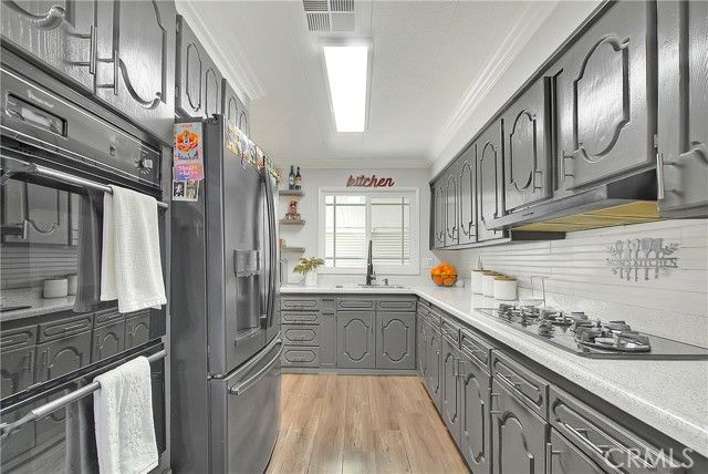 1560 Sir Damas 159, Riverside, CA 92507