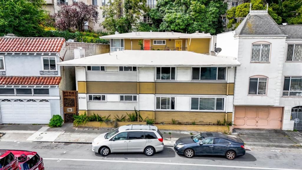 2742 Park Boulevard, Oakland, CA 94606
