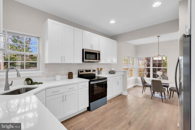 511 SHIRES WAY, Egg Harbor Township, NJ 08234