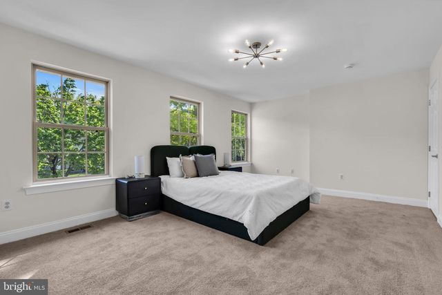511 SHIRES WAY, Egg Harbor Township, NJ 08234