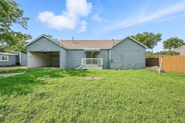 504 E Bonham Street, Tom Bean, TX 75491