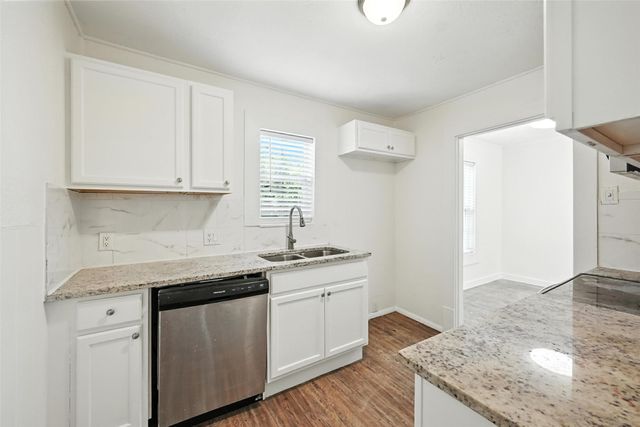 504 E Bonham Street, Tom Bean, TX 75491