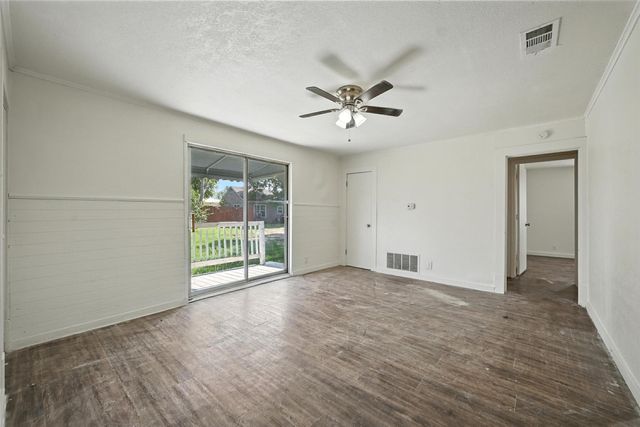 504 E Bonham Street, Tom Bean, TX 75491