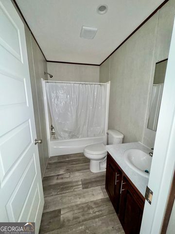 420 Mosley Bridge Road, Claxton, GA 30417