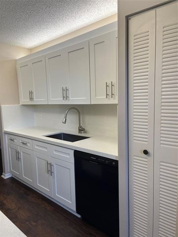 1300 SW 124th Ter P211, Hollywood, FL 33027