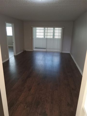 1300 SW 124th Ter P211, Hollywood, FL 33027