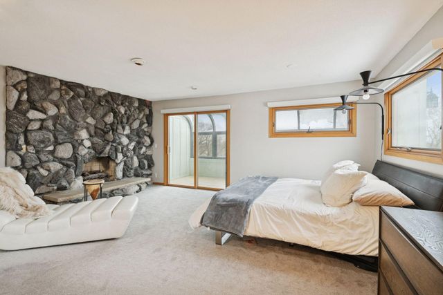 4652 Nine Oaks Circle, Bloomington, MN 55437