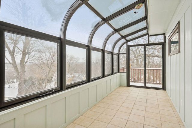 4652 Nine Oaks Circle, Bloomington, MN 55437