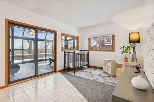 4652 Nine Oaks Circle, Bloomington, MN 55437