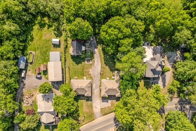860 Greenwood Ave, Clarksville, TN 37040