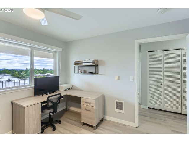 15320 Nw CENTRAL Dr 316, Portland, OR 97229