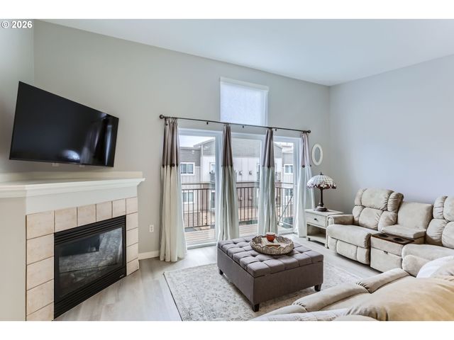 15320 Nw CENTRAL Dr 316, Portland, OR 97229