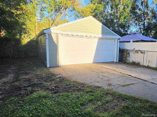 19974 Charest Street, Detroit, MI 48234