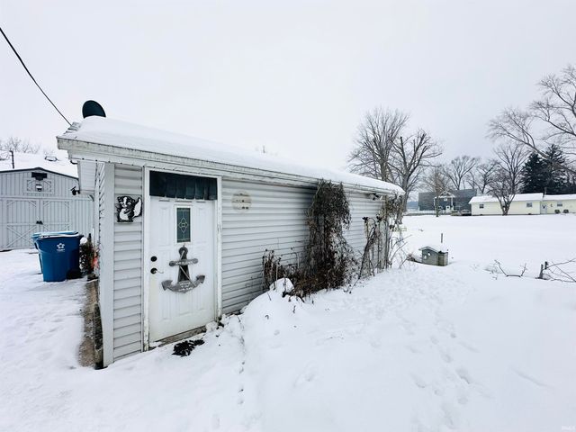 20720 S Lake Drive, Walkerton, IN 46574