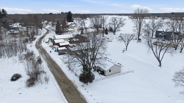 20720 S Lake Drive, Walkerton, IN 46574