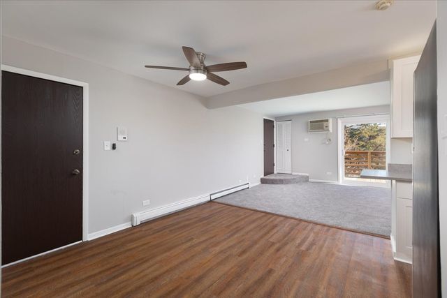 708 W 65th Street 5, Westmont, IL 60559