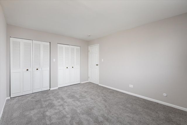 708 W 65th Street 5, Westmont, IL 60559