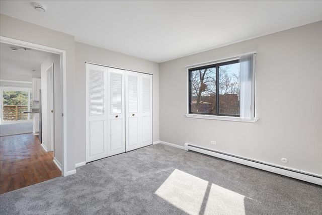 708 W 65th Street 5, Westmont, IL 60559