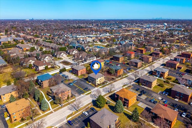 708 W 65th Street 5, Westmont, IL 60559