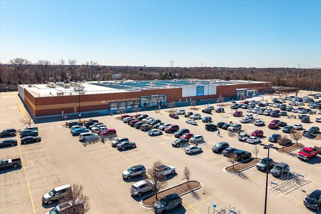 708 W 65th Street 5, Westmont, IL 60559