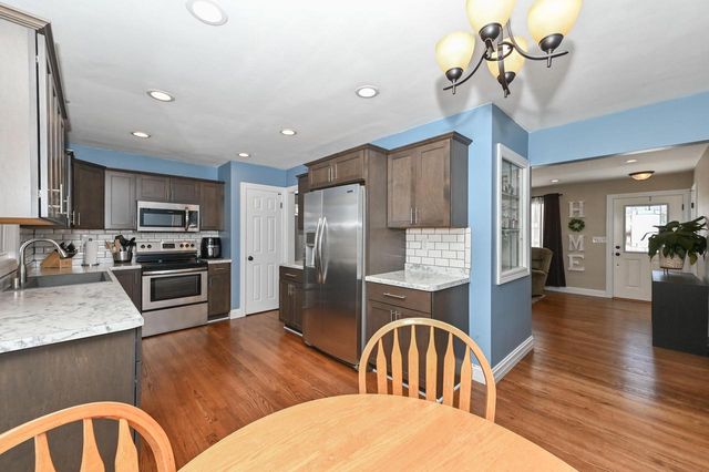 4690 S 114th STREET, Greenfield, WI 53228