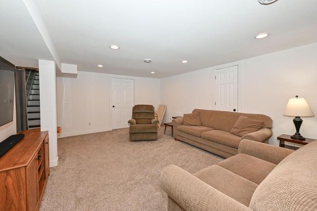 4690 S 114th STREET, Greenfield, WI 53228