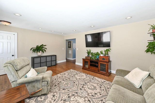 4690 S 114th STREET, Greenfield, WI 53228