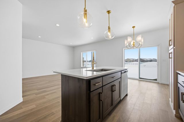 6874 Joseph Street, Horace, ND 58047