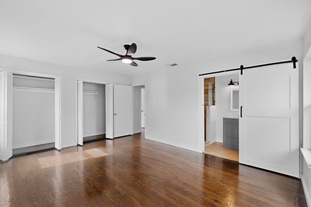 2812 San Medina Avenue, Dallas, TX 75228