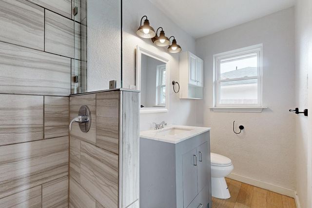 2812 San Medina Avenue, Dallas, TX 75228