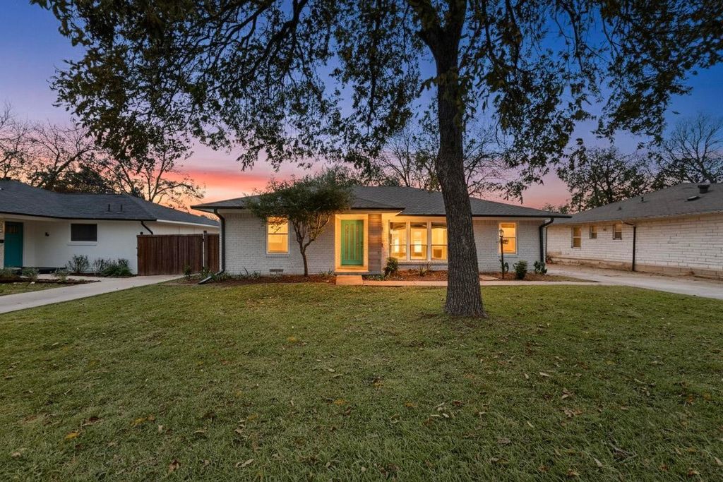 2812 San Medina Avenue, Dallas, TX 75228