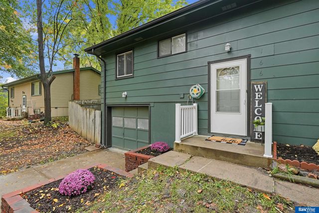 1664 SW 15 Street, Lincoln, NE 68522