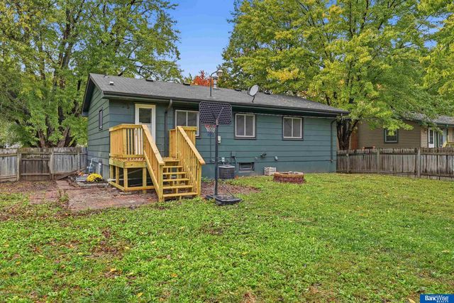 1664 SW 15 Street, Lincoln, NE 68522