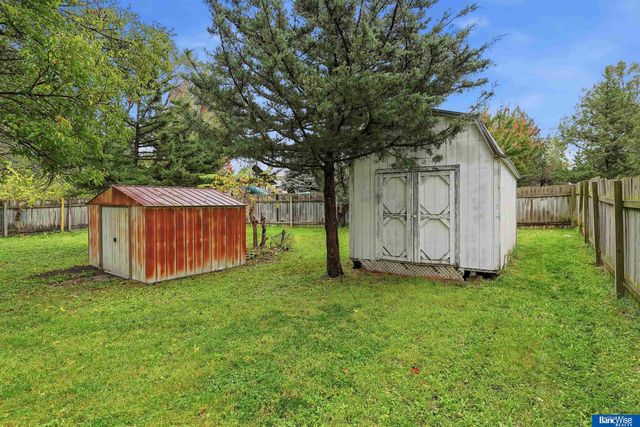 1664 SW 15 Street, Lincoln, NE 68522