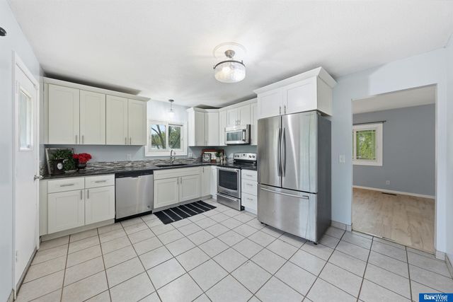 1664 SW 15 Street, Lincoln, NE 68522