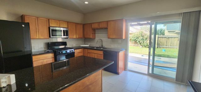 11211 Riata Canyon Drive, Cypress, TX 77433