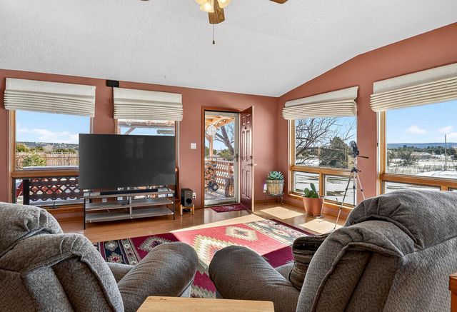 79 McCall Loop, Edgewood, NM 87015