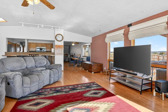 79 McCall Loop, Edgewood, NM 87015