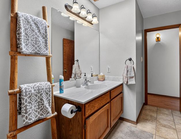 79 McCall Loop, Edgewood, NM 87015