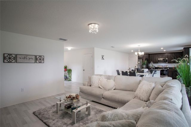 605 SARNER PASS WAY, Winter Haven, FL 33881