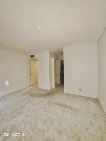 1032 E LAGUNA Drive, Tempe, AZ 85282