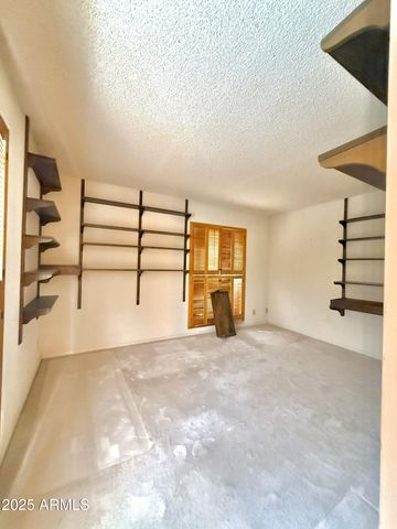 1032 E LAGUNA Drive, Tempe, AZ 85282