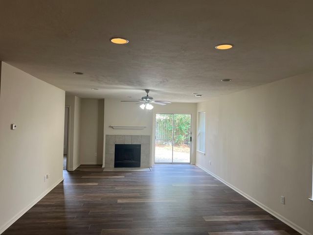 19530 Sandy Woods Drive, Tomball, TX 77375