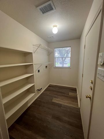 19530 Sandy Woods Drive, Tomball, TX 77375