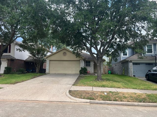 19530 Sandy Woods Drive, Tomball, TX 77375